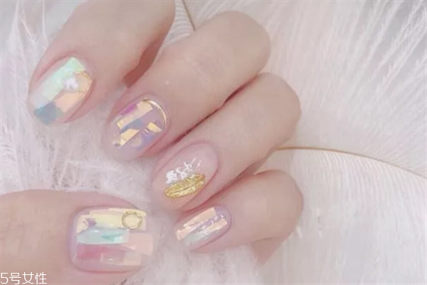 美甲怎么包邊才不會(huì)掉 加固膠的注意事項(xiàng) 美甲怎么包邊才不會(huì)掉 加固膠的注意事項(xiàng)