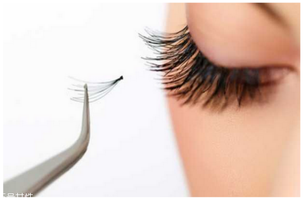 睫毛種植手術(shù)安全嗎？效果怎么樣？