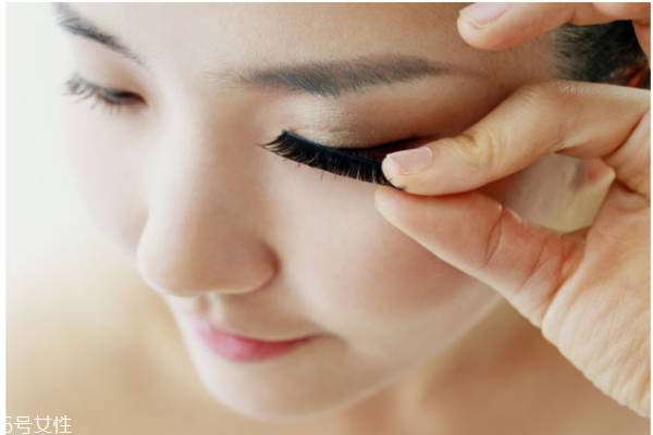 睫毛種植手術(shù)安全嗎？效果怎么樣？