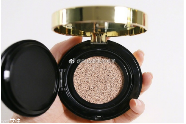 阿瑪尼氣墊和圣羅蘭氣墊哪個(gè)好用 阿瑪尼氣墊和ysl氣墊 阿瑪尼氣墊和圣羅蘭氣墊哪個(gè)好用 阿瑪尼氣墊和ysl氣墊