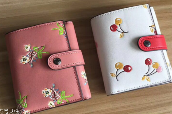 coach錢包價(jià)格 性價(jià)比很高