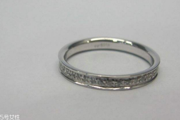 925銀戒指會(huì)變色嗎 氧化是正?，F(xiàn)象