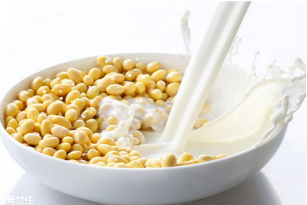 春天為什么總長痘痘 春天吃這些對(duì)皮膚好