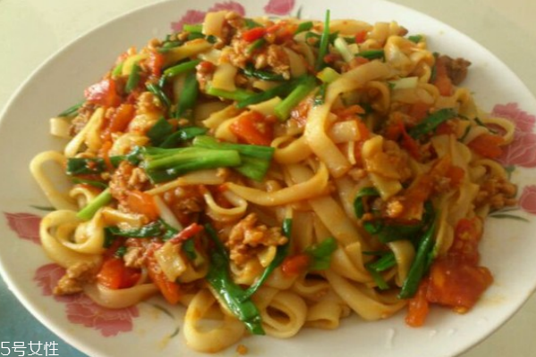 炒粉有營(yíng)養(yǎng)嗎 肯定有營(yíng)養(yǎng) 炒粉有營(yíng)養(yǎng)嗎 肯定有營(yíng)養(yǎng)