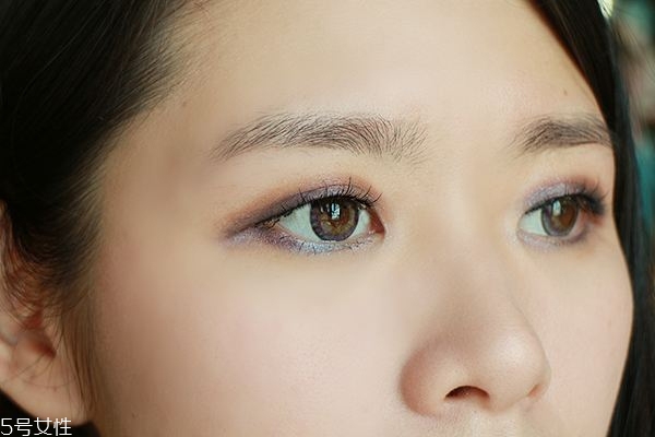 日常妝容用什么睫毛膏好 細直刷頭妝效相當自然
