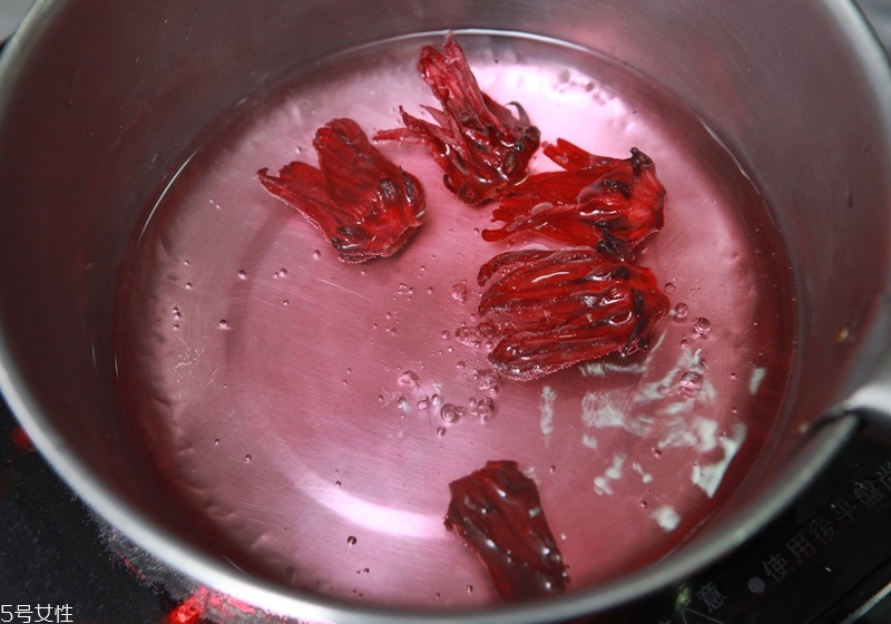 洛神花是什么花 洛神花其實(shí)不是花 洛神花是什么花 洛神花其實(shí)不是花