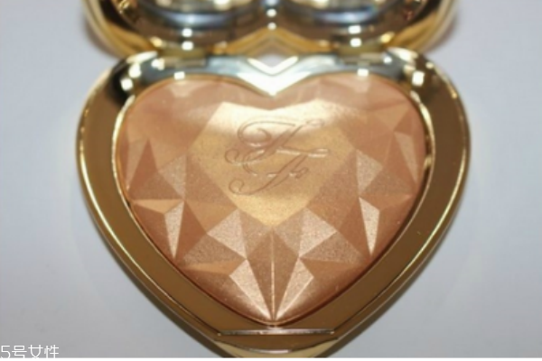 too faced高光怎么樣 too faced心形高光色號(hào)及試色 too faced高光怎么樣 too faced心形高光色號(hào)及試色