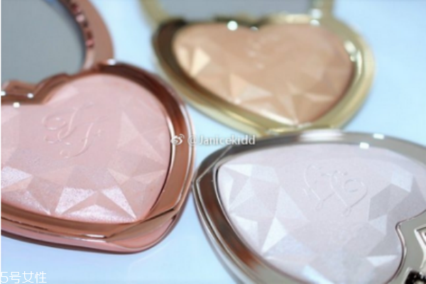 too faced高光怎么樣 too faced心形高光色號(hào)及試色 too faced高光怎么樣 too faced心形高光色號(hào)及試色