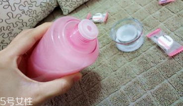 蘭蔻粉水可以做面膜嗎 做水膜刺激大 蘭蔻粉水可以做面膜嗎 做水膜刺激大