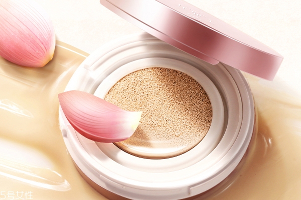 花西子氣墊孕婦能用嗎 有1種成分對孕婦有風(fēng)險(xiǎn) 花西子氣墊孕婦能用嗎 有1種成分對孕婦有風(fēng)險(xiǎn)