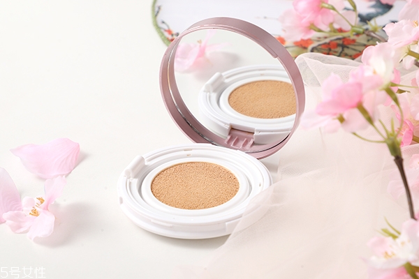 花西子氣墊孕婦能用嗎 有1種成分對孕婦有風(fēng)險(xiǎn) 花西子氣墊孕婦能用嗎 有1種成分對孕婦有風(fēng)險(xiǎn)