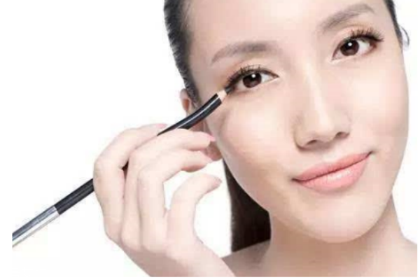 眼線筆能用多長時(shí)間 眼線筆能用多久看個(gè)人