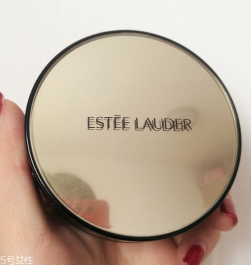 雅詩(shī)蘭黛美人魚(yú)氣墊和持妝無(wú)暇氣墊哪個(gè)好 區(qū)別在哪