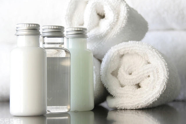 護(hù)發(fā)素有幾種質(zhì)地 3大類誰最適合你 護(hù)發(fā)素有幾種質(zhì)地 3大類誰最適合你