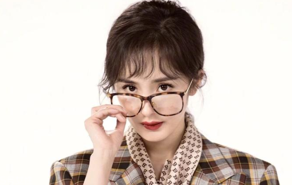 頭發(fā)縫怎么分防脫發(fā) 3招避免掉發(fā)還很自然 頭發(fā)縫怎么分防脫發(fā) 3招避免掉發(fā)還很自然