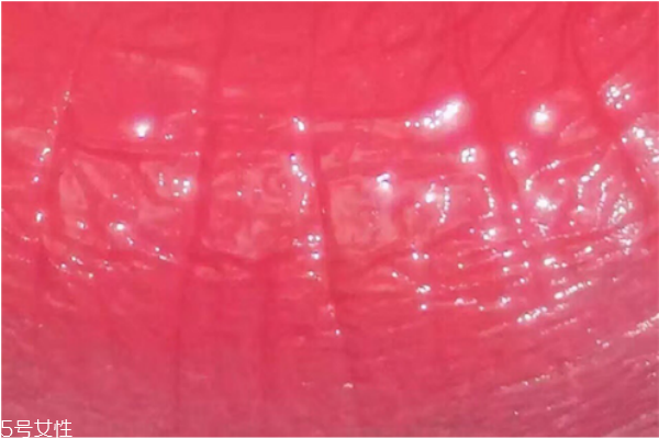 紀(jì)梵?？诩t301是什么顏色 紀(jì)梵?？诩t301試色