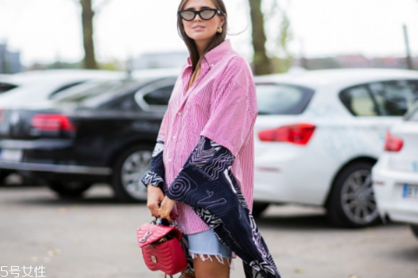 短袖襯衫搭配什么褲子 夏季時髦必備款 短袖襯衫搭配什么褲子 夏季時髦必備款