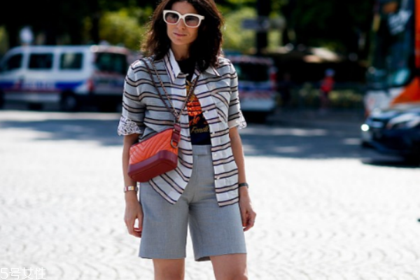 短袖襯衫搭配什么褲子 夏季時髦必備款 短袖襯衫搭配什么褲子 夏季時髦必備款