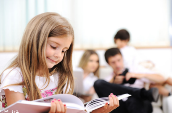 兒童閱讀啟蒙：6項(xiàng)技巧幫你順利晉級