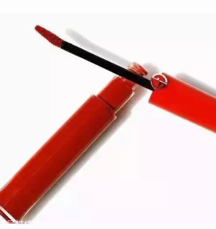 牙黃抹什么顏色口紅 冷色調(diào)和深顏色是最優(yōu)選 牙黃抹什么顏色口紅 冷色調(diào)和深顏色是最優(yōu)選