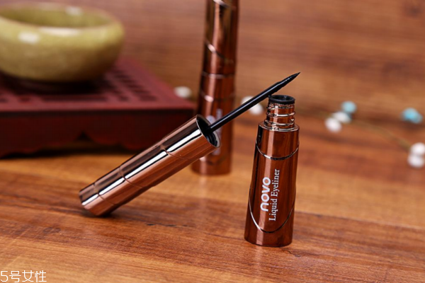 韓國(guó)雀斑妝怎么化 朱正廷雀斑妝畫(huà)法步驟 韓國(guó)雀斑妝怎么化 朱正廷雀斑妝畫(huà)法步驟