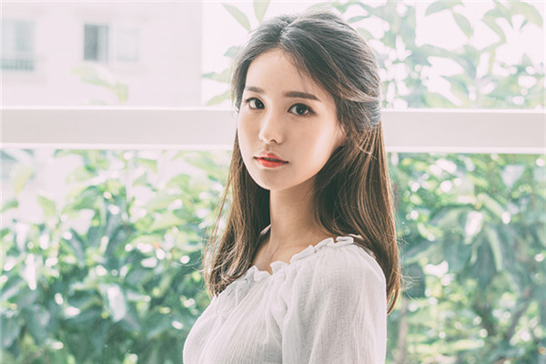 男生碎蓋頭發(fā)型需要燙嗎 男生碎蓋頭要留多長頭發(fā)