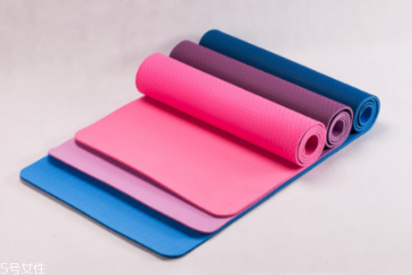 瑜伽墊可以用來(lái)睡覺嗎 沒有瑜伽墊可以用什么代替
