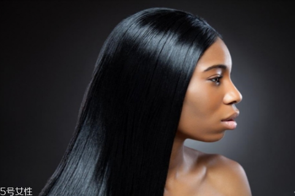 拉直頭發(fā)要多久 頭發(fā)洗直和拉直的區(qū)別 拉直頭發(fā)要多久 頭發(fā)洗直和拉直的區(qū)別