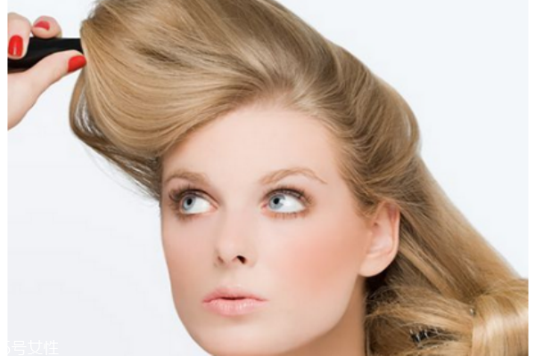 油頭可以用護(hù)發(fā)精油嗎 精油護(hù)發(fā)的錯誤做法