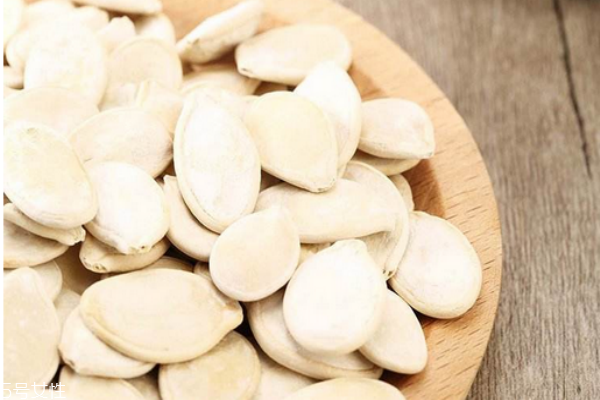 南瓜子為什么可以驅(qū)蟲 它的特性 南瓜子為什么可以驅(qū)蟲 它的特性