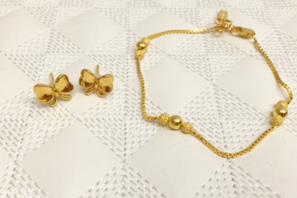 黃金手鏈會越戴越長嗎 這是正?，F(xiàn)象