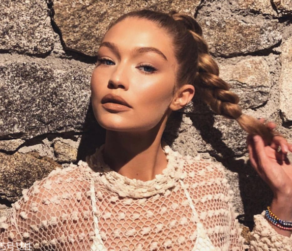 燈籠馬尾怎么拉蓬松 吳謹(jǐn)言教你怎么綁 燈籠馬尾怎么拉蓬松 吳謹(jǐn)言教你怎么綁