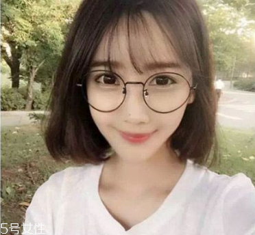 怎么給自己編劉海 編劉海簡(jiǎn)單好看的步驟 怎么給自己編劉海 編劉海簡(jiǎn)單好看的步驟