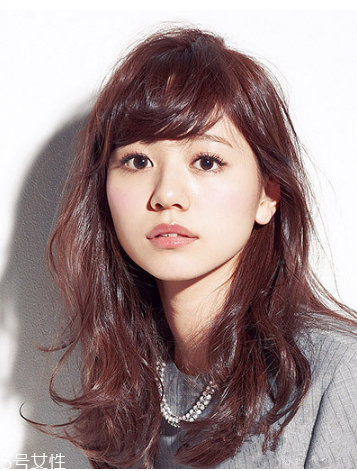 怎么給自己編劉海 編劉海簡(jiǎn)單好看的步驟 怎么給自己編劉海 編劉海簡(jiǎn)單好看的步驟