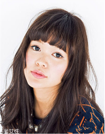 怎么給自己編劉海 編劉海簡(jiǎn)單好看的步驟 怎么給自己編劉海 編劉海簡(jiǎn)單好看的步驟