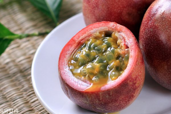 百香果熱量高嗎 有一點(diǎn)高 百香果熱量高嗎 有一點(diǎn)高