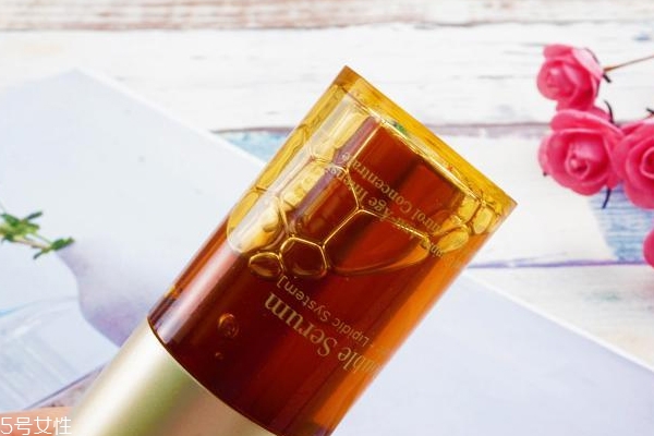 嬌韻詩第8代黃金雙瓶適合什么膚質(zhì) 干皮救星和油皮親媽