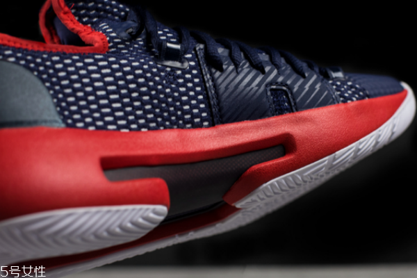 安德瑪hovr havoc籃球鞋測(cè)評(píng) 零重力腳感非凡
