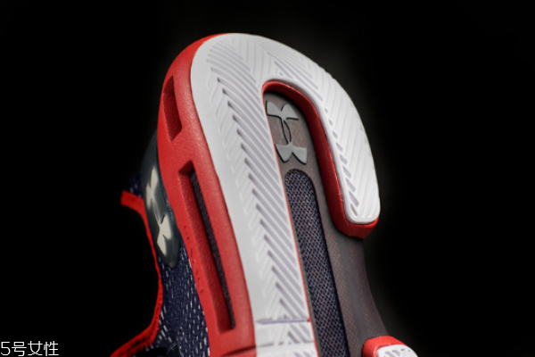 安德瑪hovr havoc籃球鞋測(cè)評(píng) 零重力腳感非凡