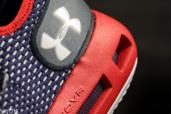 安德瑪hovr havoc籃球鞋測(cè)評(píng) 零重力腳感非凡
