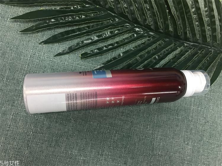 沙宣泡沫護(hù)發(fā)素怎么用 發(fā)根和發(fā)尾用量不同 沙宣泡沫護(hù)發(fā)素怎么用 發(fā)根和發(fā)尾用量不同