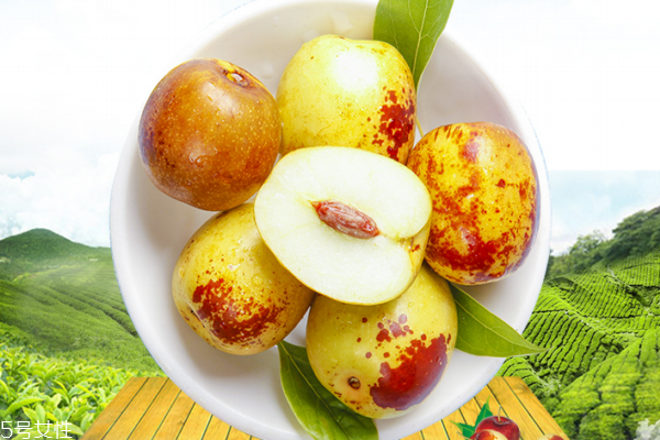 冬棗可以和蝦一起吃嗎 這個(gè)搭配沒(méi)毛病 冬棗可以和蝦一起吃嗎 這個(gè)搭配沒(méi)毛病