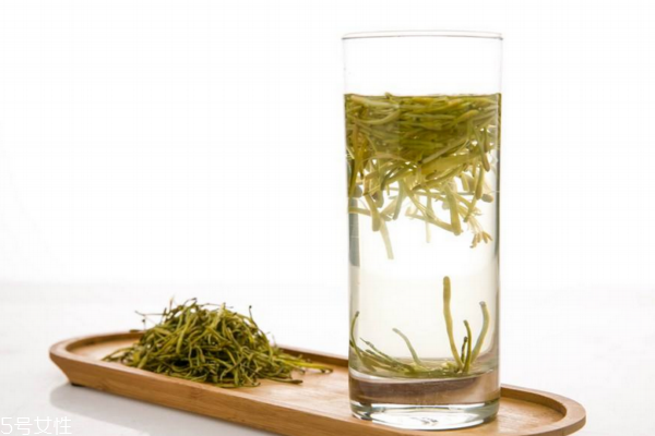 金銀花茶能降血壓?jiǎn)?沒(méi)這個(gè)功效 金銀花茶能降血壓?jiǎn)?沒(méi)這個(gè)功效