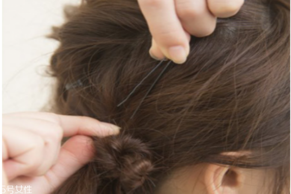 夏天頭發(fā)怎么盤好看 日系空氣感束發(fā)教程 夏天頭發(fā)怎么盤好看 日系空氣感束發(fā)教程