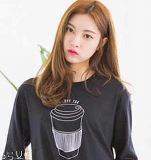 大餅臉適合什么發(fā)型 要學會揚長避短 大餅臉適合什么發(fā)型 要學會揚長避短