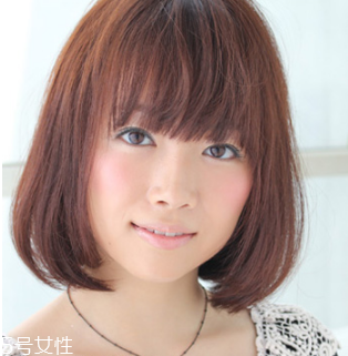 大餅臉適合什么發(fā)型 要學會揚長避短 大餅臉適合什么發(fā)型 要學會揚長避短