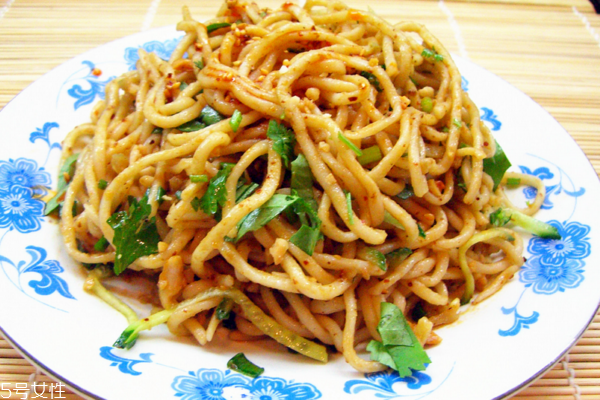 涼面可以放多久 必須了解的知識(shí) 涼面可以放多久 必須了解的知識(shí)