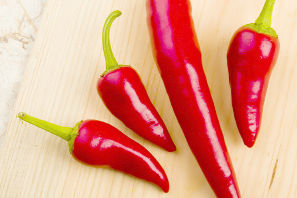 多吃紅辣椒有什么好處？紅辣椒和青辣椒區(qū)別大