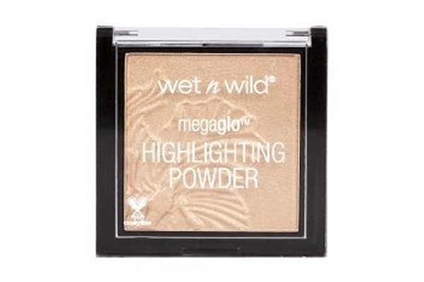 提亮粉餅?zāi)膫€牌子好 5款粉餅打出立體五官