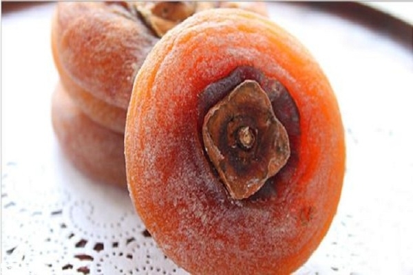 食用柿子餅有什么好處嗎 清熱潤(rùn)肺好處多多 食用柿子餅有什么好處嗎 清熱潤(rùn)肺好處多多